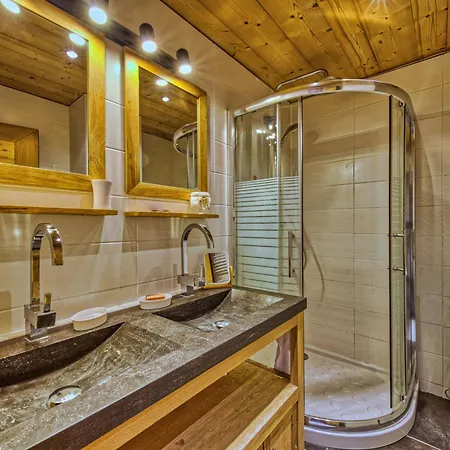 La Lauze By Interhome